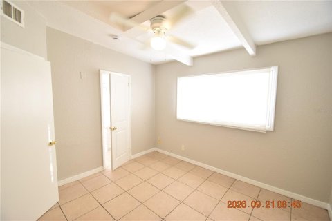 House in Tampa, Florida 3 bedrooms, 91.42 sq.m. № 2384499 - photo 18