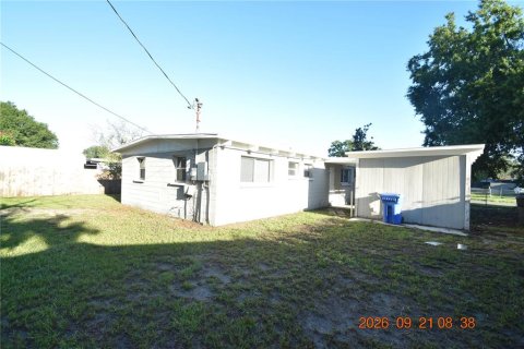 House in Tampa, Florida 3 bedrooms, 91.42 sq.m. № 2384499 - photo 4