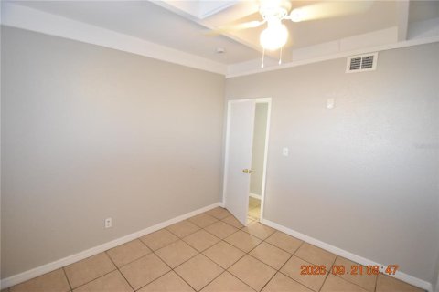 House in Tampa, Florida 3 bedrooms, 91.42 sq.m. № 2384499 - photo 29