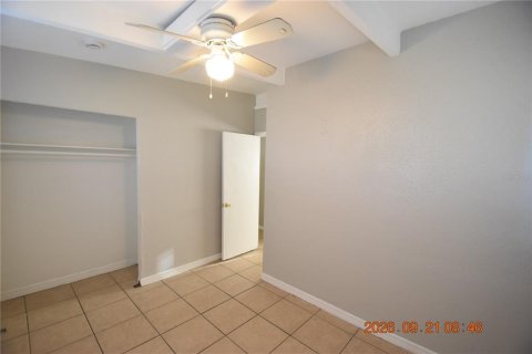 House in Tampa, Florida 3 bedrooms, 91.42 sq.m. № 2384499 - photo 25