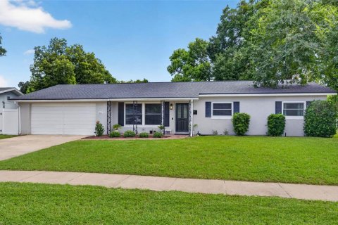 Villa ou maison à Altamonte Springs, Floride 3 chambres, 156.45 m2 № 2417063