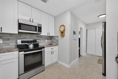 Villa ou maison à vendre à Altamonte Springs, Floride: 3 chambres, 156.45 m2 № 2417063 - photo 14