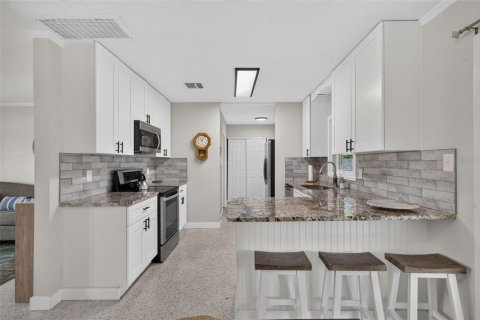 Villa ou maison à vendre à Altamonte Springs, Floride: 3 chambres, 156.45 m2 № 2417063 - photo 10