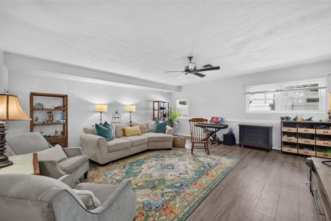 Villa ou maison à vendre à Altamonte Springs, Floride: 3 chambres, 156.45 m2 № 2417063 - photo 16