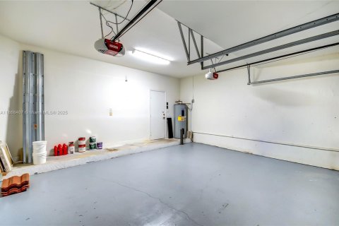 Townhouse in Doral, Florida 3 bedrooms, 190.54 sq.m. № 1928087 - photo 24