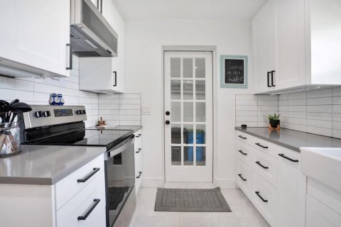 Casa en alquiler en Windermere, Florida, 3 dormitorios, 159.14 m2 № 2101436 - foto 13