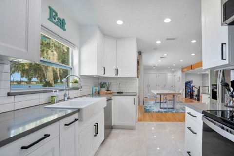 Casa en alquiler en Windermere, Florida, 3 dormitorios, 159.14 m2 № 2101436 - foto 14