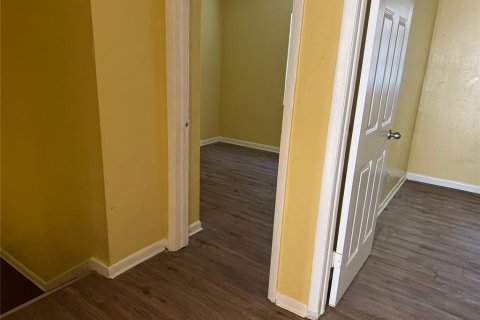 Townhouse in Jacksonville, Florida 3 bedrooms, 104.05 sq.m. № 2105117 - photo 2