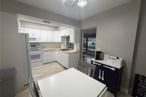 Villa ou maison à louer à Venice, Floride: 2 chambres, 99.78 m2 № 2424383 - photo 8