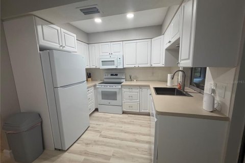 Villa ou maison à louer à Venice, Floride: 2 chambres, 99.78 m2 № 2424383 - photo 7