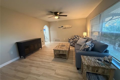 Villa ou maison à louer à Venice, Floride: 2 chambres, 99.78 m2 № 2424383 - photo 4