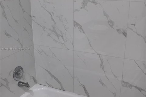 Appartement à louer à Cutler Bay, Floride: 1 chambre, 40372.35 m2 № 2006757 - photo 4