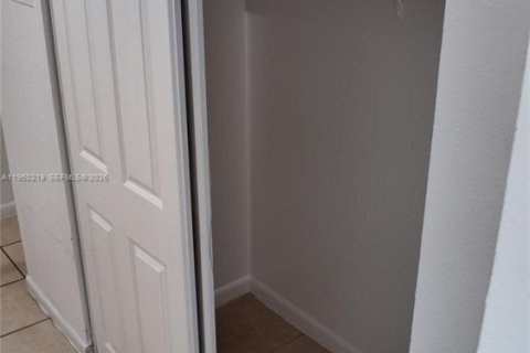 Appartement à louer à Cutler Bay, Floride: 1 chambre, 40372.35 m2 № 2006757 - photo 10