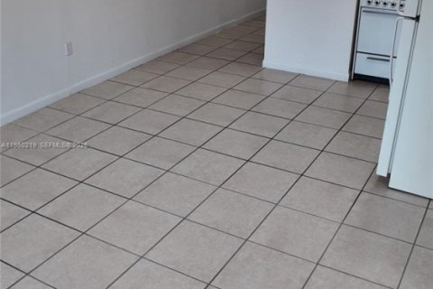 Appartement à louer à Cutler Bay, Floride: 1 chambre, 40372.35 m2 № 2006757 - photo 11