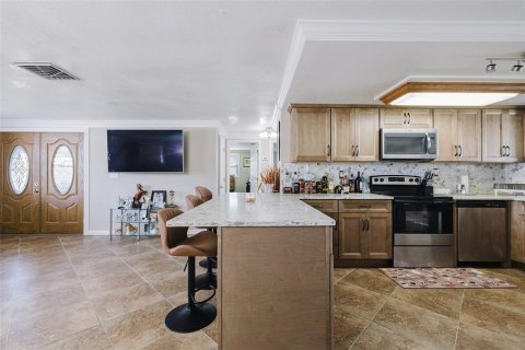 Купить виллу или дом в Гудзон, Флорида 7 комнат, 137.5м2, № 2429580 - фото 11
