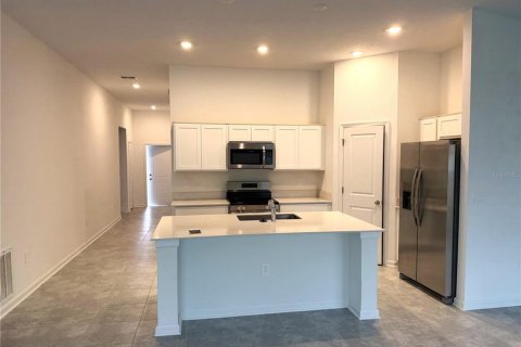 Villa ou maison à louer à Winter Haven, Floride: 3 chambres, 143.07 m2 № 2395945 - photo 5
