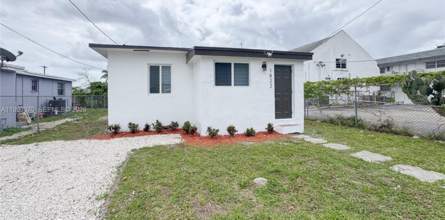 Villa ou maison à Miami, Floride 3 chambres № 2055806