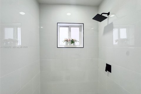 Villa ou maison à vendre à Miami, Floride: 3 chambres № 2055806 - photo 19