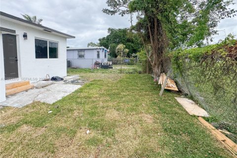 Villa ou maison à vendre à Miami, Floride: 3 chambres № 2055806 - photo 22