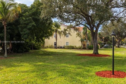 Купить кондоминиум в Форт Майерс, Флорида 1 спальня, № 2053695 - фото 16