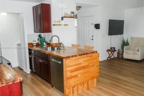 Купить кондоминиум в Форт Майерс, Флорида 1 спальня, № 2053695 - фото 15