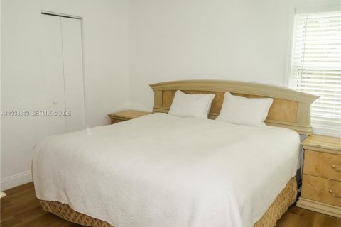 Купить кондоминиум в Форт Майерс, Флорида 1 спальня, № 2053695 - фото 7