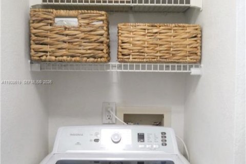 Купить кондоминиум в Форт Майерс, Флорида 1 спальня, № 2053695 - фото 13