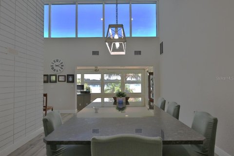 Casa en venta en Ocklawaha, Florida, 4 dormitorios, 381.74 m2 № 1794992 - foto 6