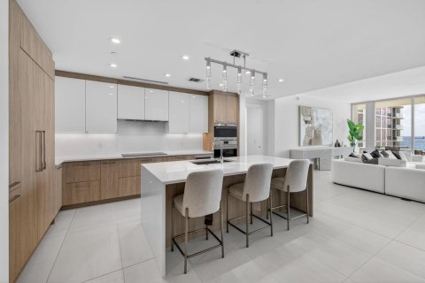 Condo in Fort Lauderdale, Florida, 2 bedrooms  № 2253716 - photo 10