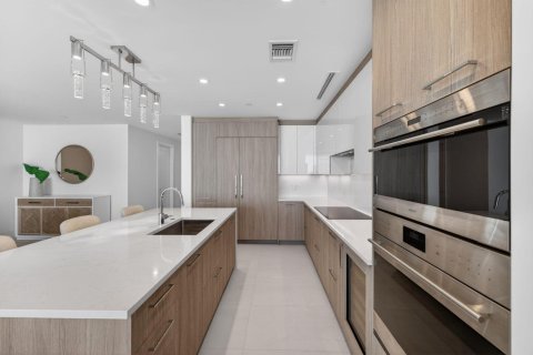 Condo in Fort Lauderdale, Florida, 2 bedrooms  № 2253716 - photo 9