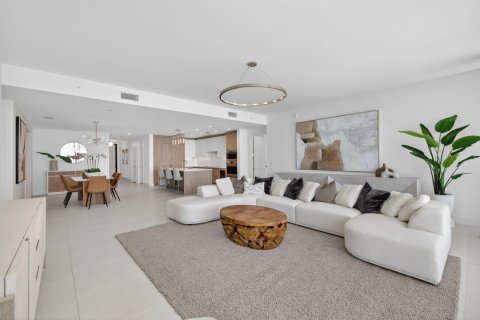 Condo in Fort Lauderdale, Florida, 2 bedrooms  № 2253716 - photo 8