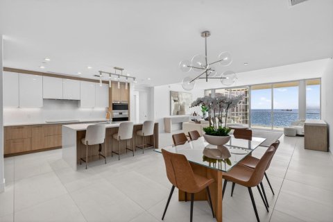Condo in Fort Lauderdale, Florida, 2 bedrooms  № 2253716 - photo 11