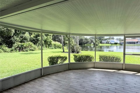 Copropriété à louer à Wesley Chapel, Floride: 2 chambres, 113.43 m2 № 2405344 - photo 14