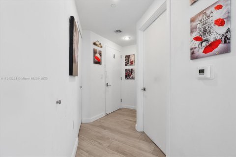 Copropriété à vendre à Miami, Floride: 2 chambres, 85.84 m2 № 1969079 - photo 6