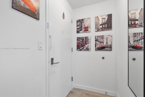 Copropriété à vendre à Miami, Floride: 2 chambres, 85.84 m2 № 1969079 - photo 5