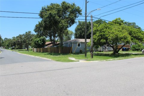 House in Largo, Florida 3 bedrooms, 94.02 sq.m. № 1870776 - photo 2