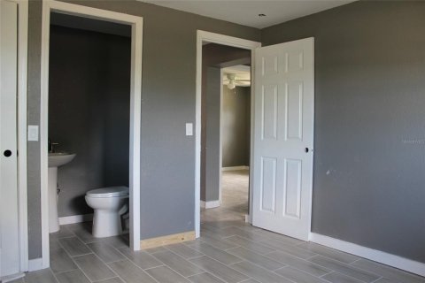 House in Largo, Florida 3 bedrooms, 94.02 sq.m. № 1870776 - photo 25