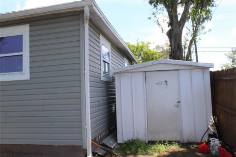 House in Largo, Florida 3 bedrooms, 94.02 sq.m. № 1870776 - photo 8