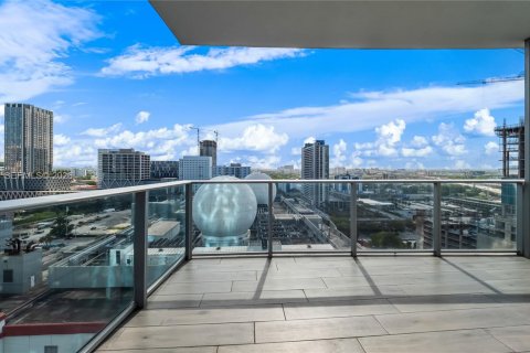 Condo in Miami, Florida, 1 bedroom № 2076324 - photo 13