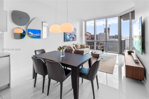 Condo in Miami, Florida, 1 bedroom № 2076324 - photo 8