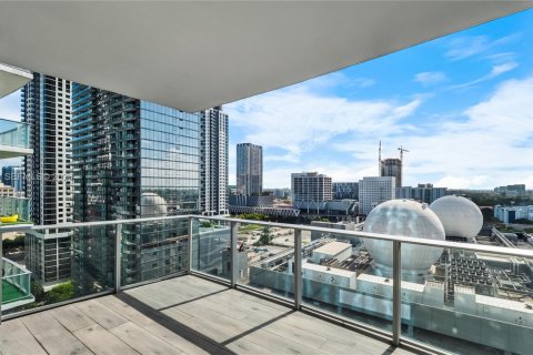 Condo in Miami, Florida, 1 bedroom № 2076324 - photo 14