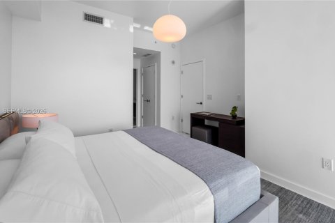 Condo in Miami, Florida, 1 bedroom № 2076324 - photo 18