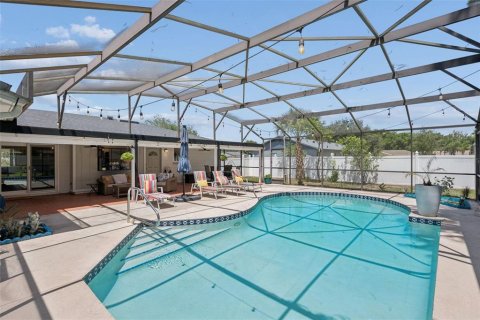 House in Orlando, Florida 4 bedrooms, 173.17 sq.m. № 2227124 - photo 24