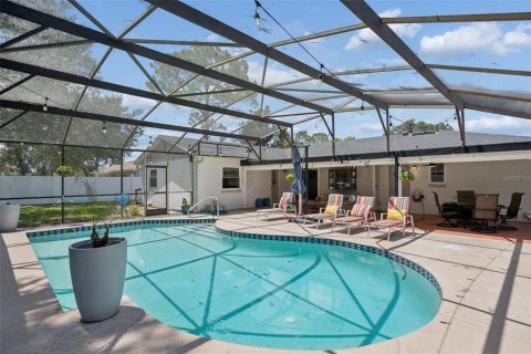 House in Orlando, Florida 4 bedrooms, 173.17 sq.m. № 2227124 - photo 26