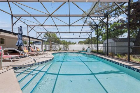 House in Orlando, Florida 4 bedrooms, 173.17 sq.m. № 2227124 - photo 27