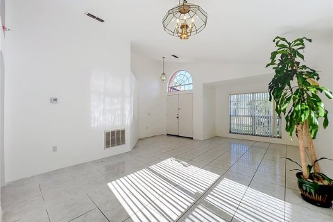 Villa ou maison à vendre à Orlando, Floride: 4 chambres, 179.12 m2 № 2339200 - photo 8