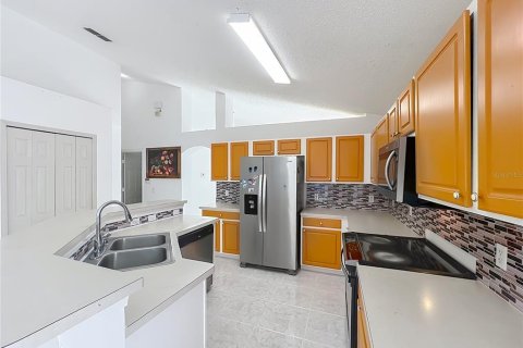 Villa ou maison à vendre à Orlando, Floride: 4 chambres, 179.12 m2 № 2339200 - photo 13