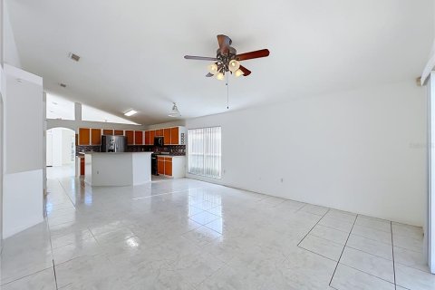 Villa ou maison à vendre à Orlando, Floride: 4 chambres, 179.12 m2 № 2339200 - photo 21