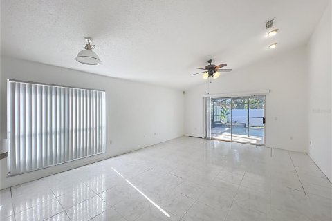 Villa ou maison à vendre à Orlando, Floride: 4 chambres, 179.12 m2 № 2339200 - photo 16