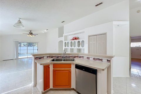 Villa ou maison à vendre à Orlando, Floride: 4 chambres, 179.12 m2 № 2339200 - photo 12